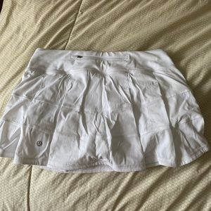 Lululemon White Pace Rival tennis skirt size 6